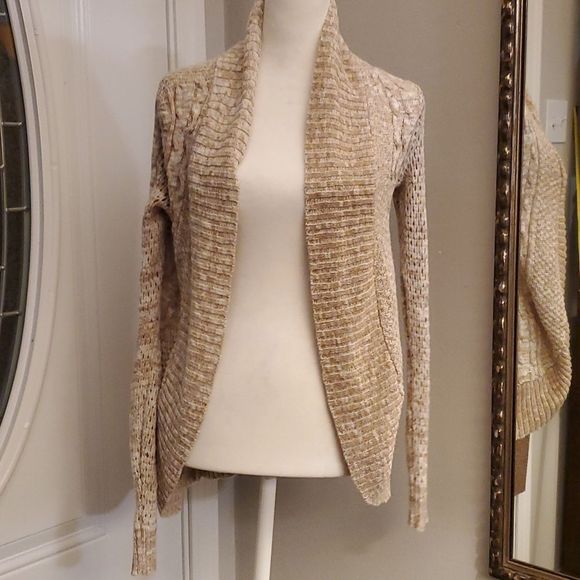 MOD cream and tan sweater, M - Picture 1 of 7